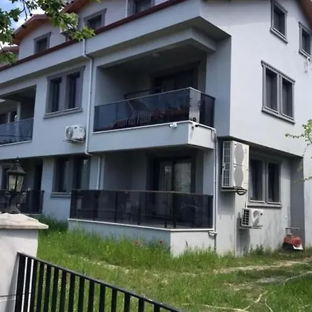 Golden Lake Aparts Aparthotel *